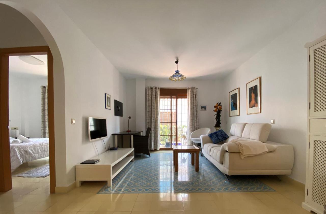 Club Costa Nerja Apartman Kültér fotó
